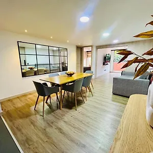modern-apt-near-tourist-sites.colombiamedellinhotels.com/